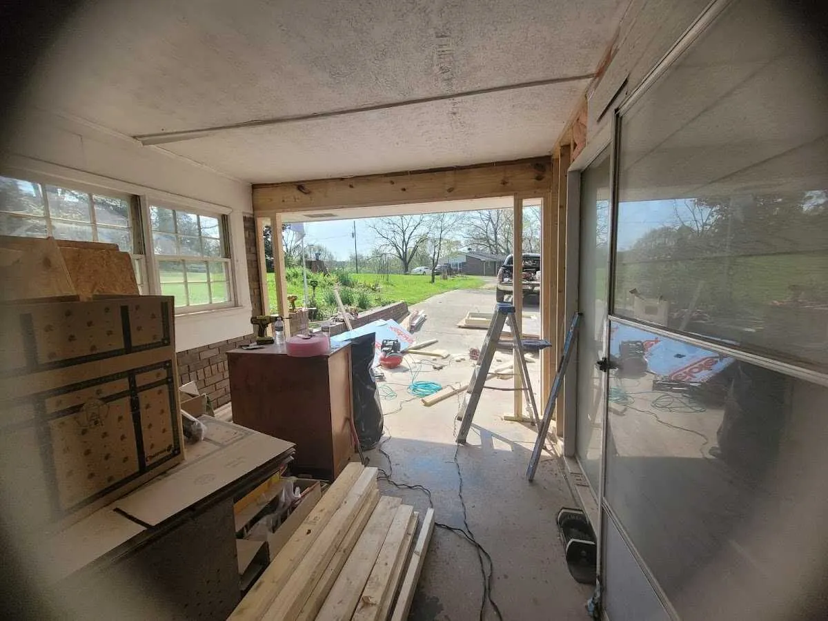 Air movers and dehumidifier for Drying & Dehumidification in Rossville